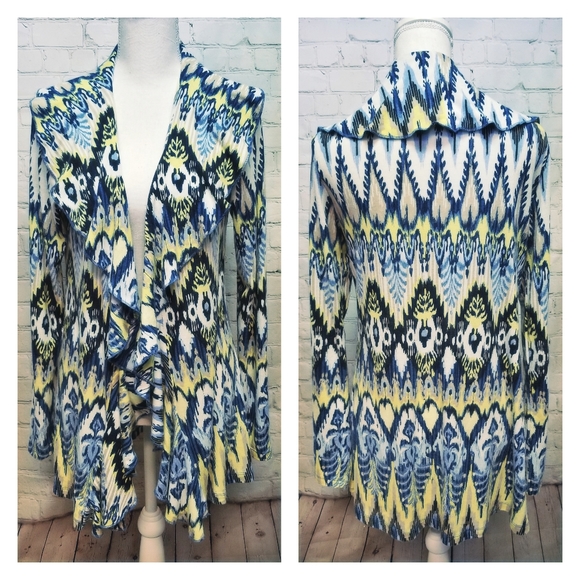 Gramercy 22, Ruffled, Soft, Wide Yoke Ikat Design Wrap, Small to Large - Picture 4 of 9